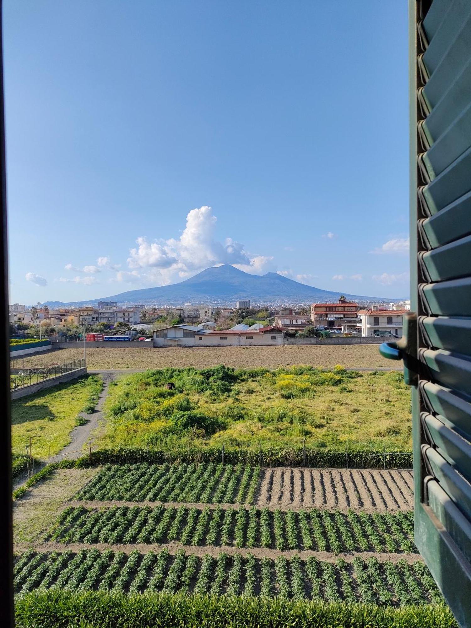Apartamento Lilla Housing Castellammare di Stabia Exterior foto