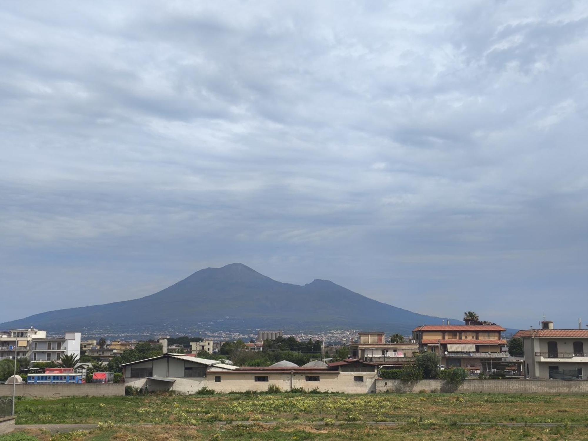 Apartamento Lilla Housing Castellammare di Stabia Exterior foto